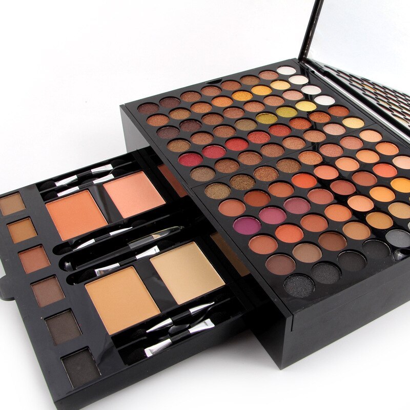 Paleta de maquillaje personalizada con forma de piano